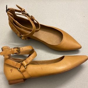 Frye Sienna leather flats